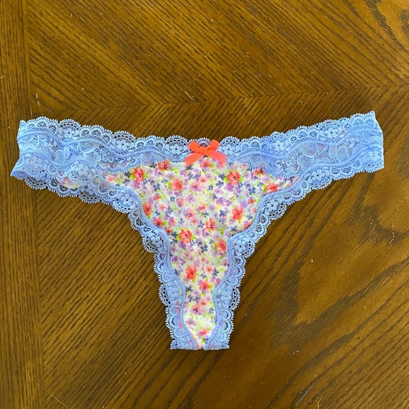 NWT Victoria Secret/Jezebel Panties - Picture 3 of 4